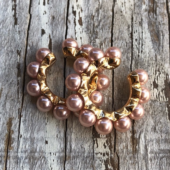 Clasina Pearl Ear Cuffs in Pink! - Picture 3 of 4